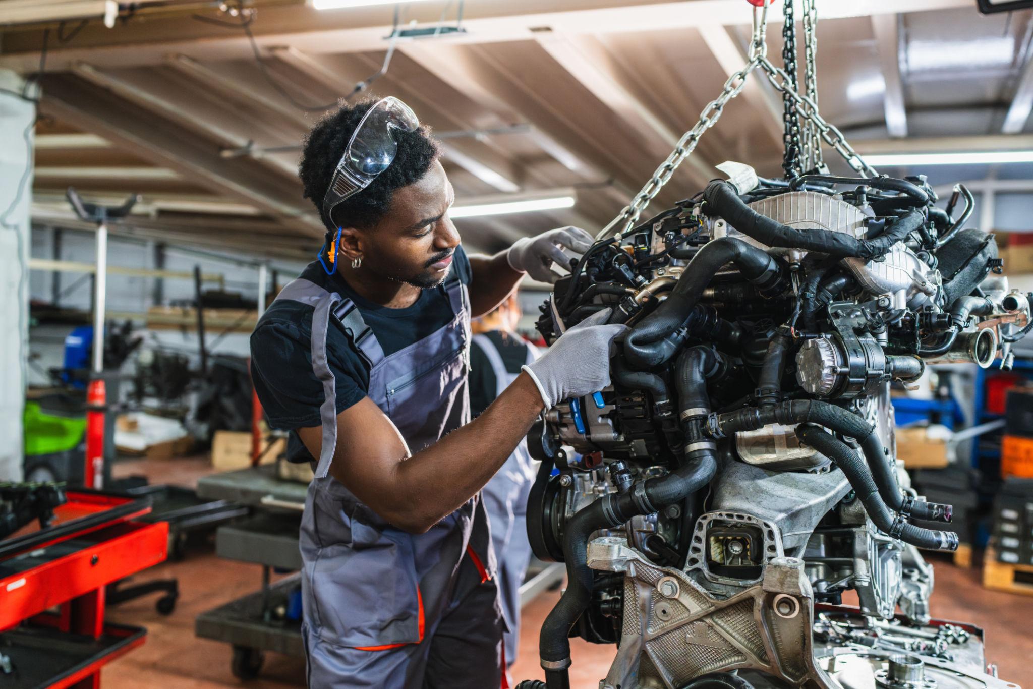 Quality engine replacement by Salvage Auto Repairs